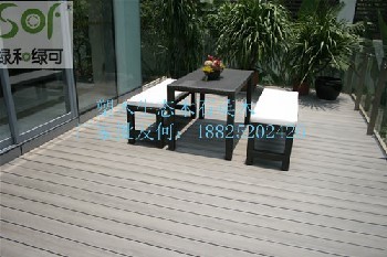 海南仿木紋地板 戶外空間的理想選擇與生態(tài)木地板優(yōu)勢